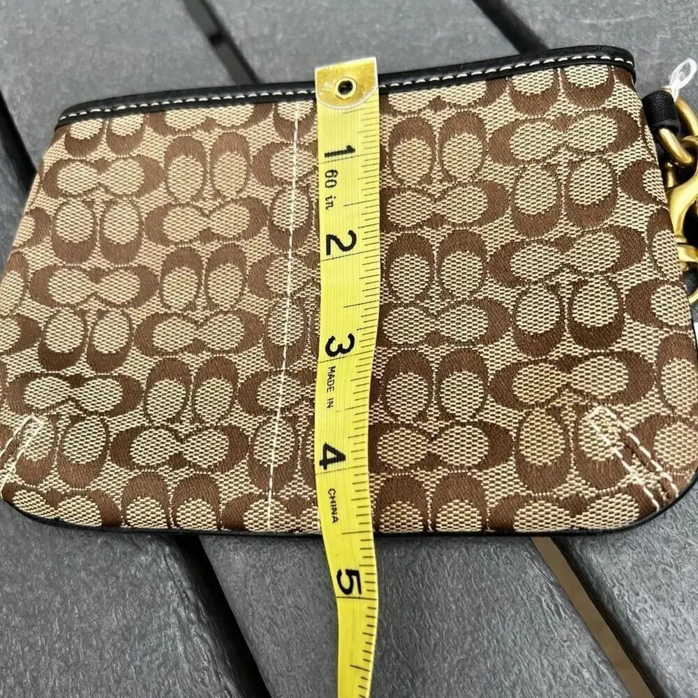 Coach wristlet small